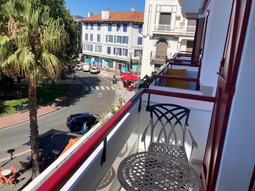 Superbe Appartement T3 Au Centre Plage .Parking Hendaye Exterior photo