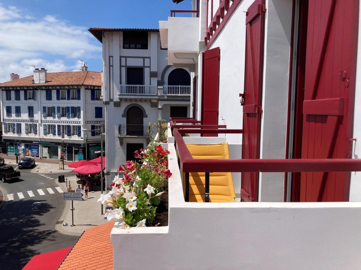 Superbe Appartement T3 Au Centre Plage .Parking Hendaye Exterior photo