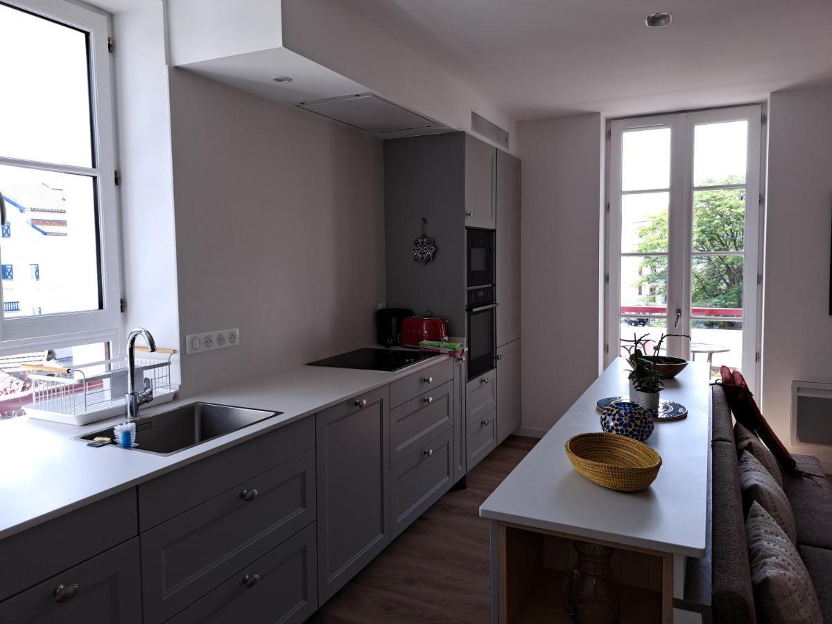 Superbe Appartement T3 Au Centre Plage .Parking Hendaye Exterior photo